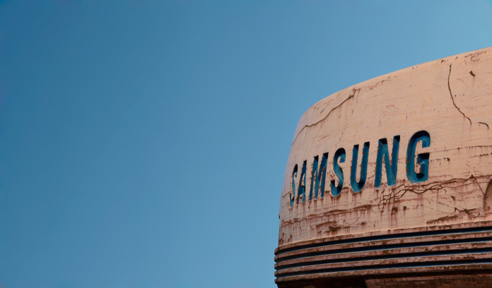 samsung closes in china